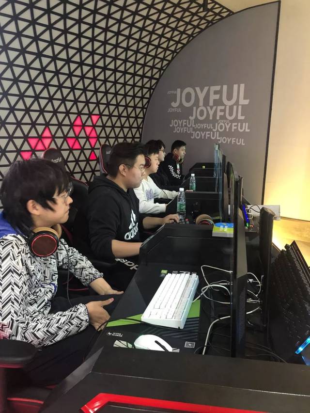 面同样具备 面同样具备