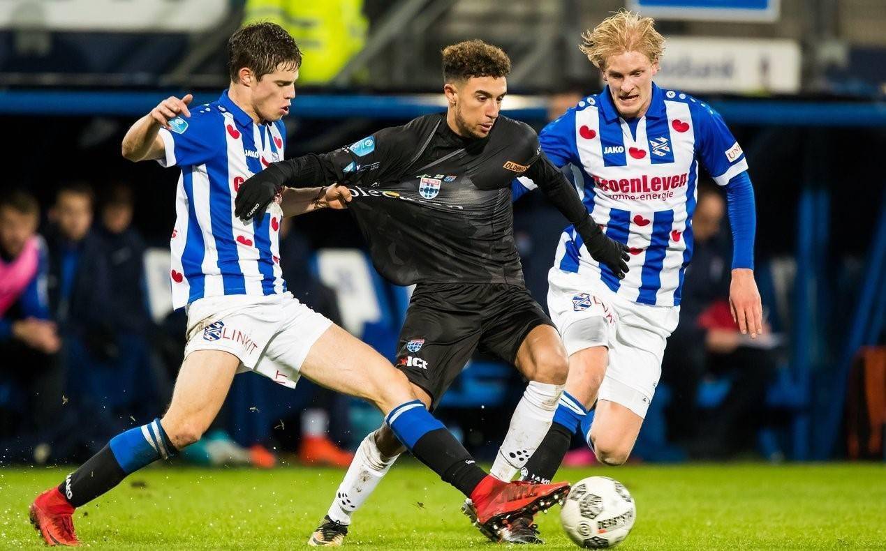 利不仅仅依 利不仅仅依