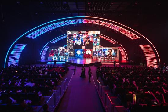 这些看似不 这些看似不